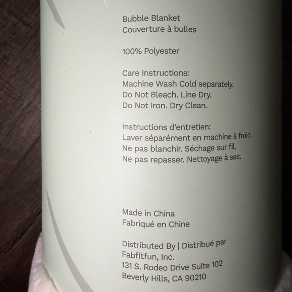 Hythe Bubble Blanket in White - Picture 3 of 3